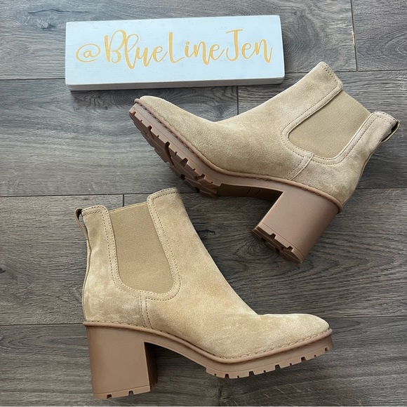 Vince. Henderson Suede Lug Sole Chelsea Boots NWOT - Picture 2 of 8